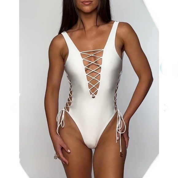 Luli Fama Open side one piece bodysuit color white size Small - Picture 2 of 16
